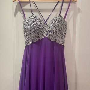 Women’s grad/prom dress